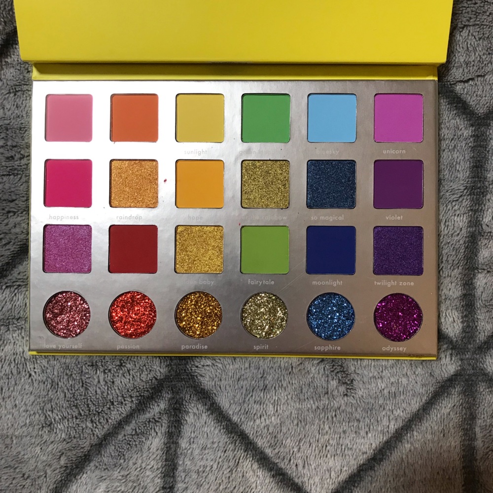 Eyeshadow Palette - Across The Rainbow